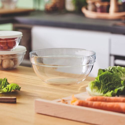 bowl de vidrio apilable serie glass en una cocina