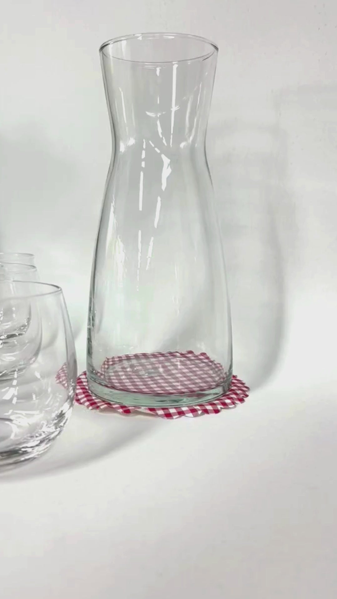 Cargar vídeo: Torino - Set de Jarra De Vidrio 1 Lt y 4 Vasos De 400 ml