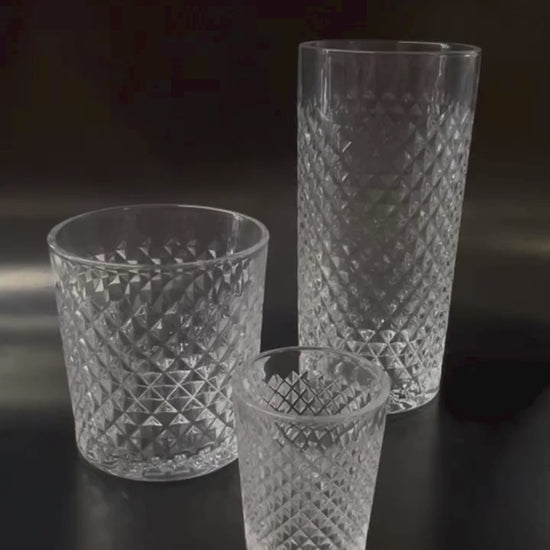 Juego de vasos de vidrio cortado Carat, alto y bajo, para ocasiones especiales.