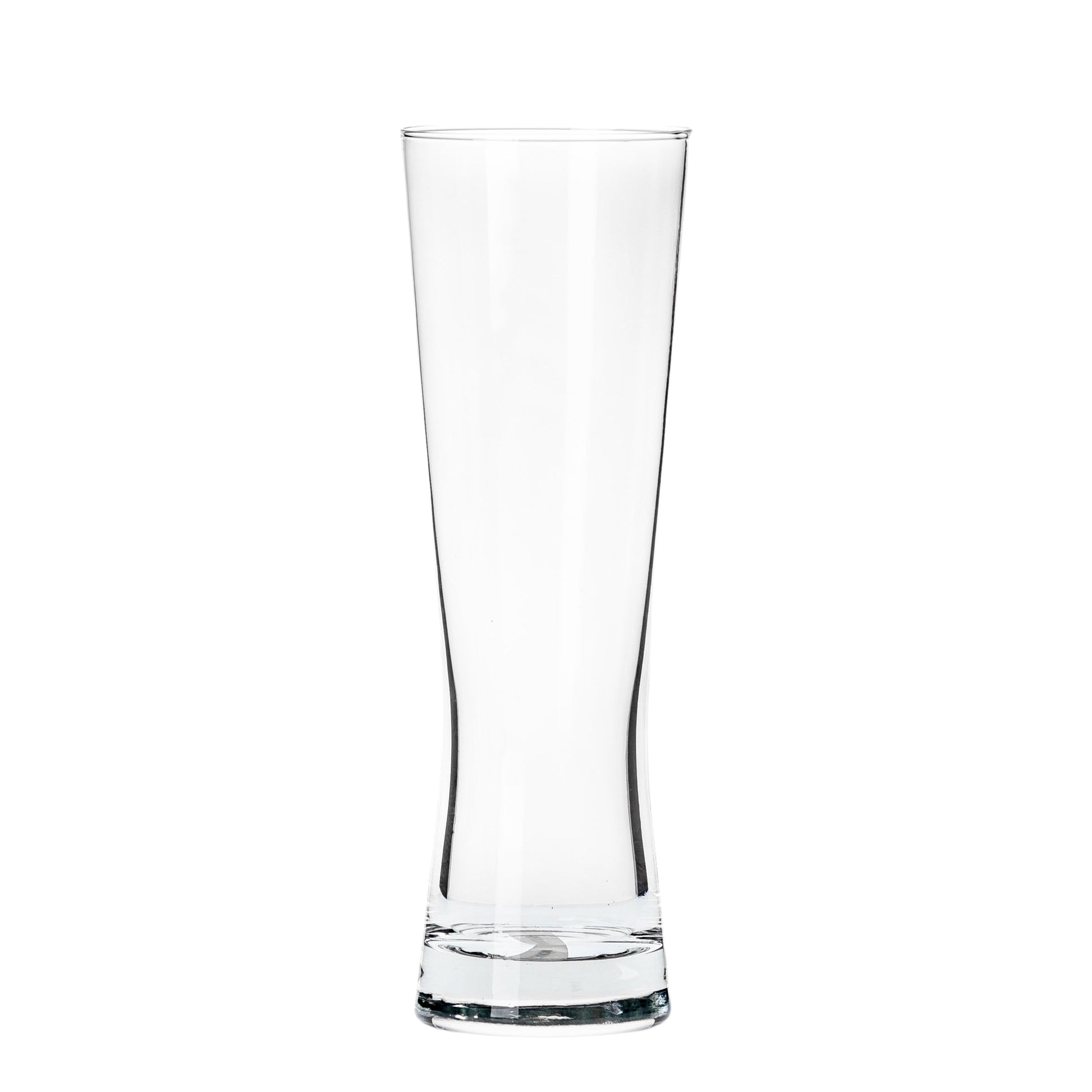 tarro cervecero de cristal en fondo blanco